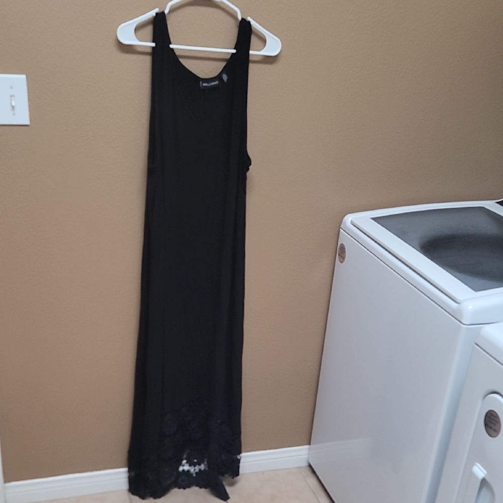 Nina Leonard Black High Low Dress with Lace Hem 🖤